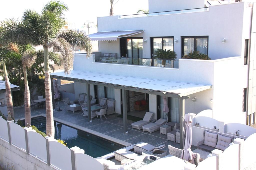   חזית המתחם מלמעלה - סוויטות Sul Mare