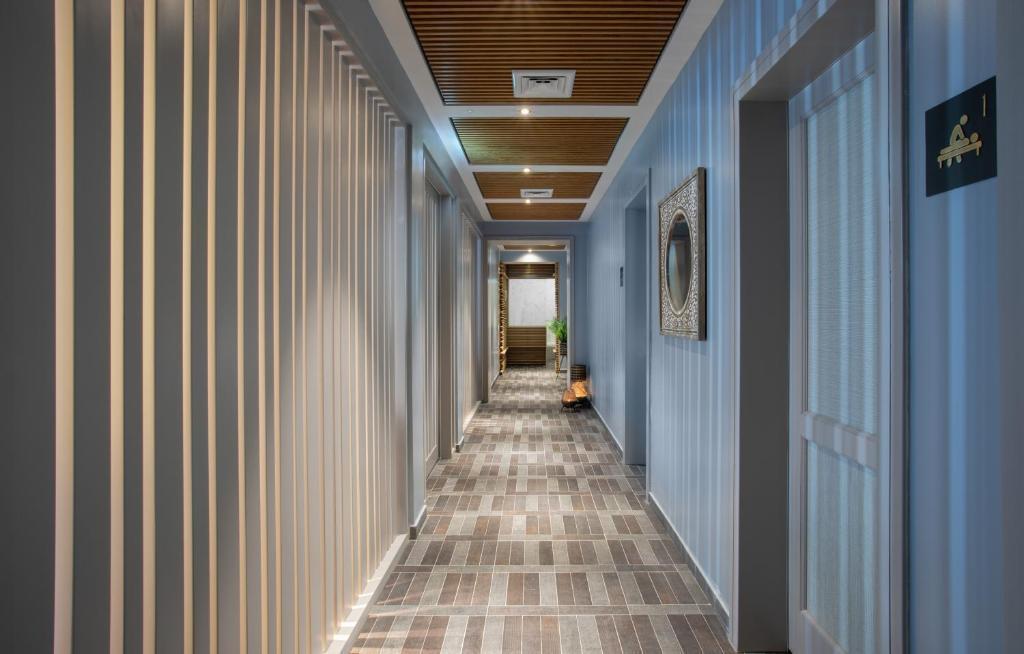 מסדרון הספא - ספא במלון אדמונד ראש פינה