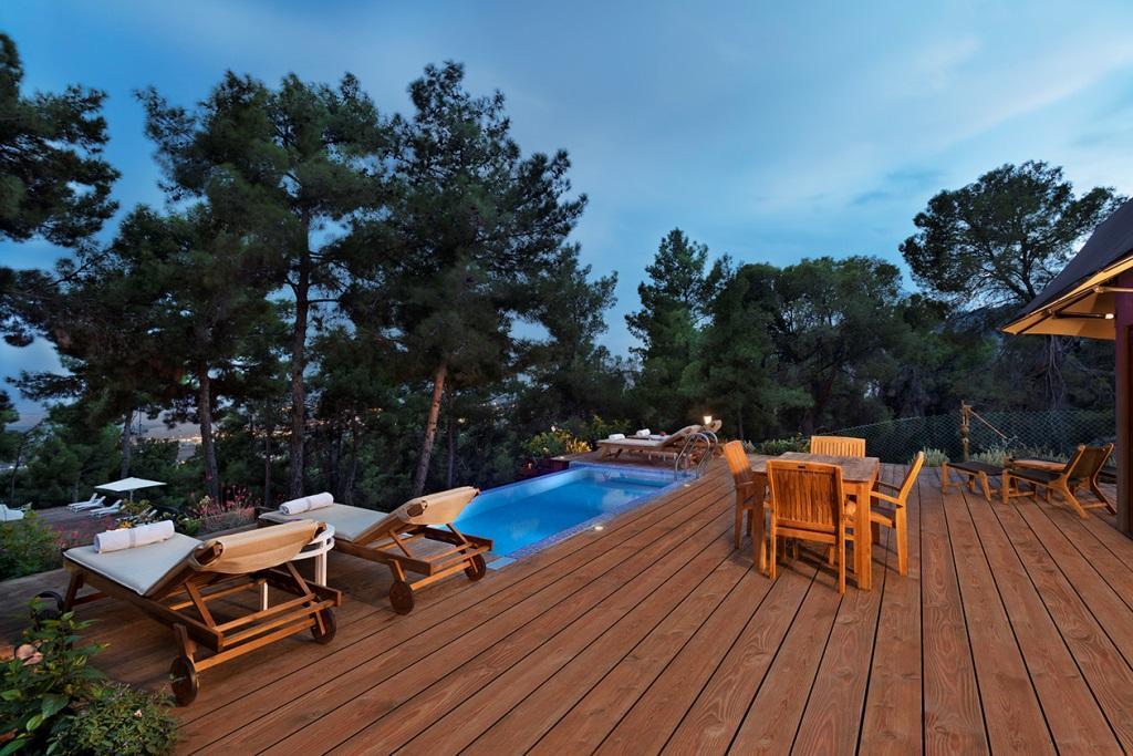  בריכה חיצונית - ספא במלון הבוטיק בית בגליל ביער בירייה