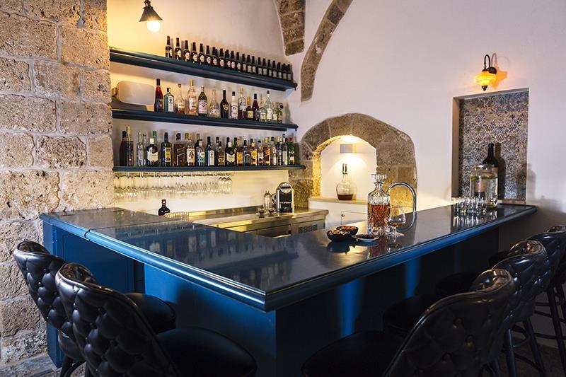 בר משקאות במלון - ספא במלון עכותיקה בעכו