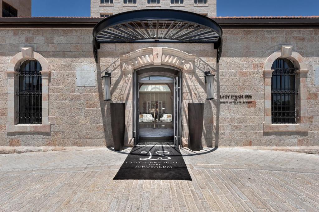 כניסה למלון - ספא סלינה במלון ליידי שטרן ירושלים