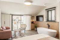  חדר במלון אלבי