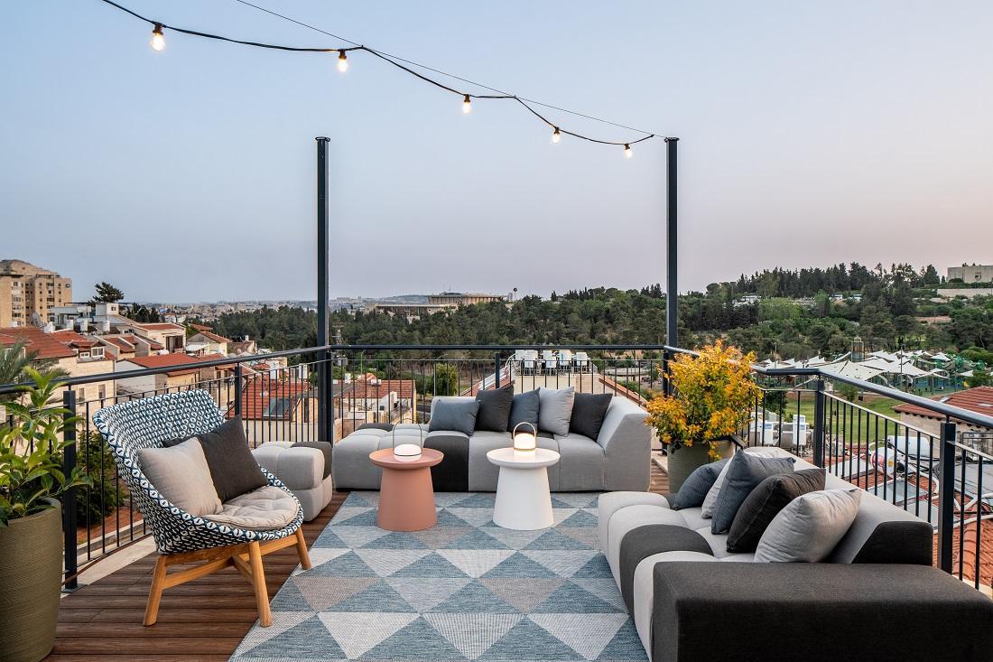  גג מלון אלבי