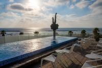 בריכת המלון - ספא במלון הרברט סמואל אופרה תל אביב