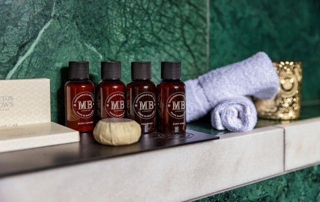  מוצרי טיפוח - ספא במלון דברה תל אביב