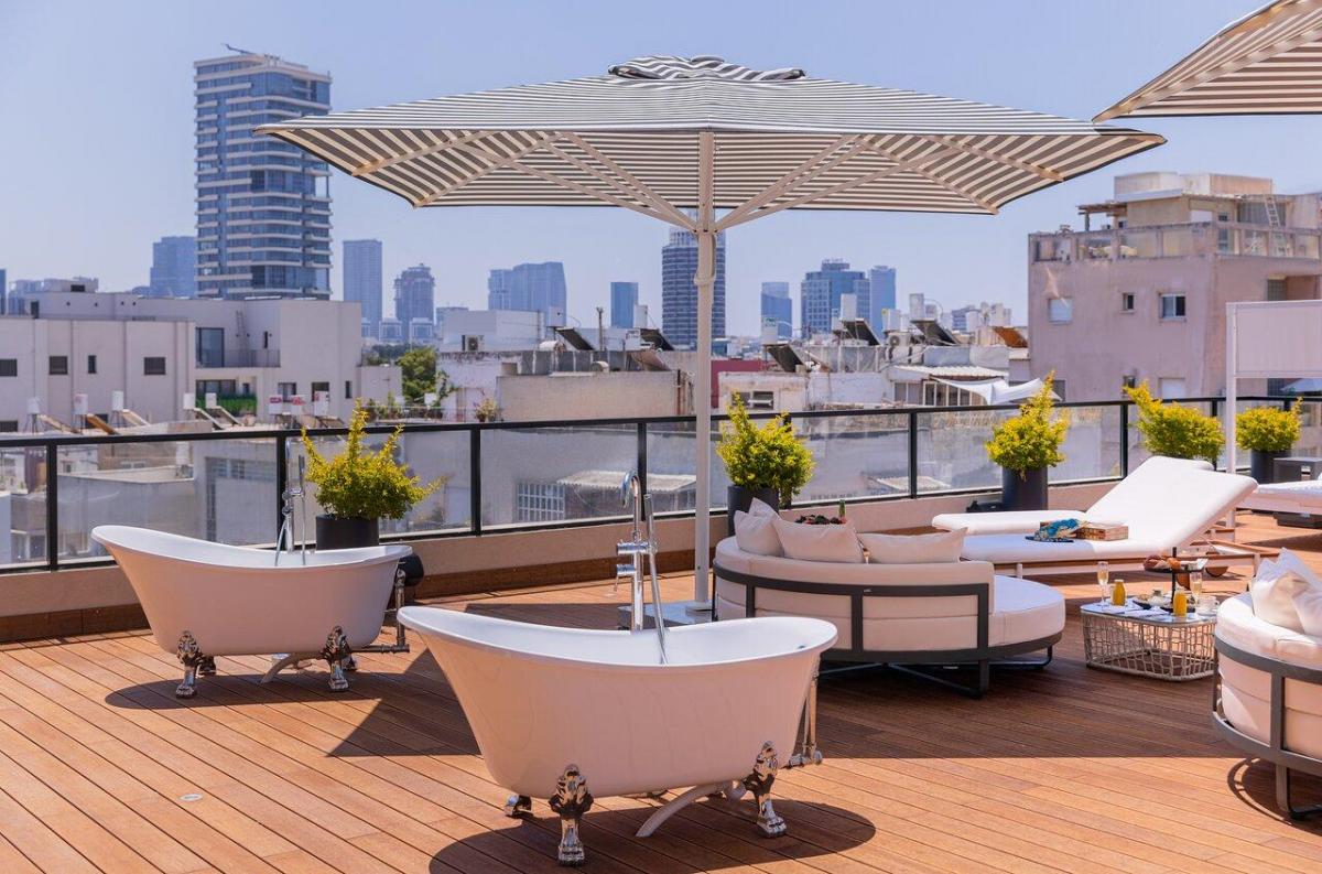   אמבט חיצוני פרטי - ספא במלון דברה תל אביב