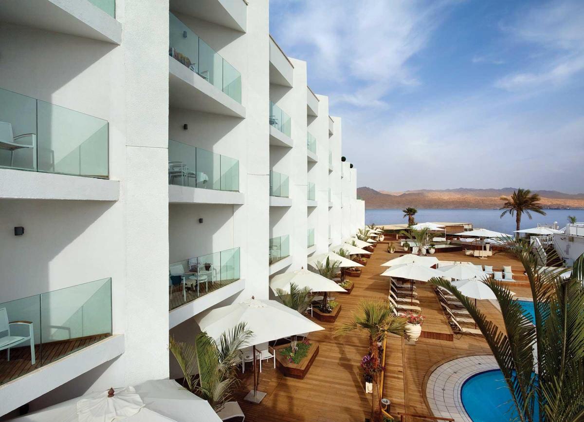 בריכת המלון - ספא במלון הרברט סמואל הריף אילת