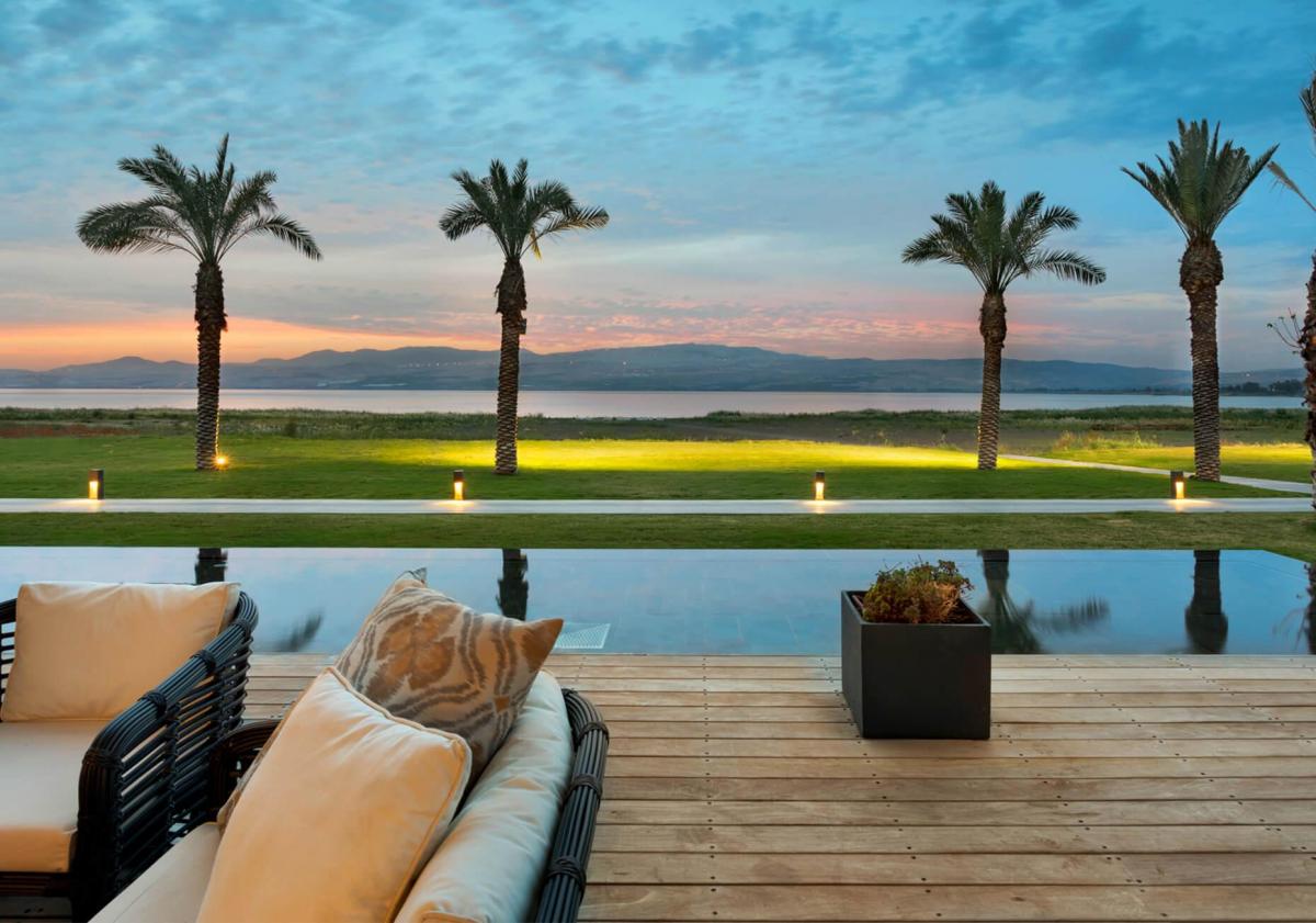  מתחם בריכה חיצוני - ספא במלון סטאי כנרת