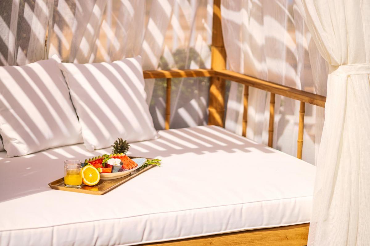 מיטות שיזוף  - ספא סי לייף נהריה