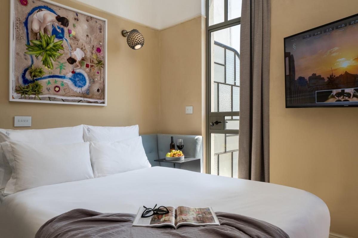 חדר לינה במלון - ספא במלון הבוטיק אסמבלאז תל אביב