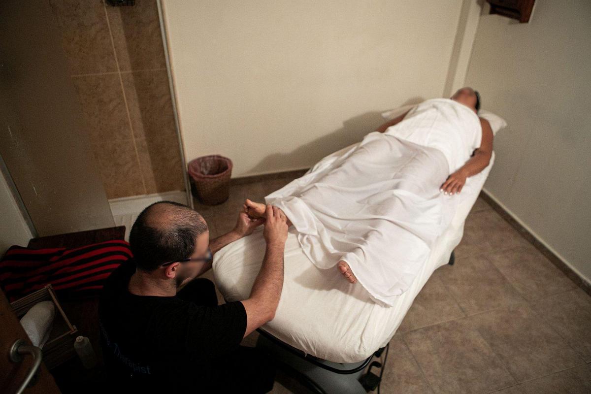  עיסוי מקצועי - מנטרה ספא רעננה