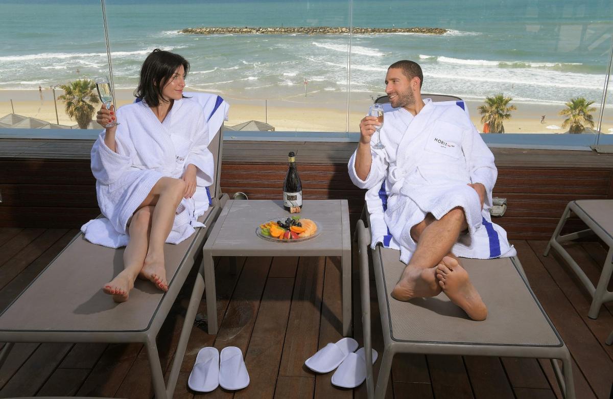 נוף לחוף הים - ספא הוריזון במלון שרתון גרנד תל אביב