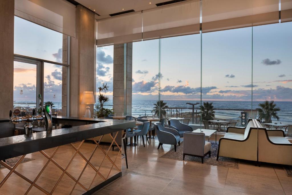 לובי המלון - ספא במלון אורכידאה הרברט סמואל תל אביב