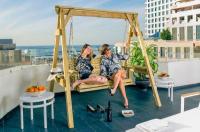 נדנדה בגג המלון - ספא במלון הבוטיק בל תל אביב