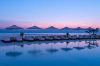   בריכה חיצונית בשקיעה - ספא במלון גלי כנרת