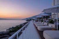   מיטות הירגעות ומנוחה מול הכנרת - ספא במלון גלי כנרת