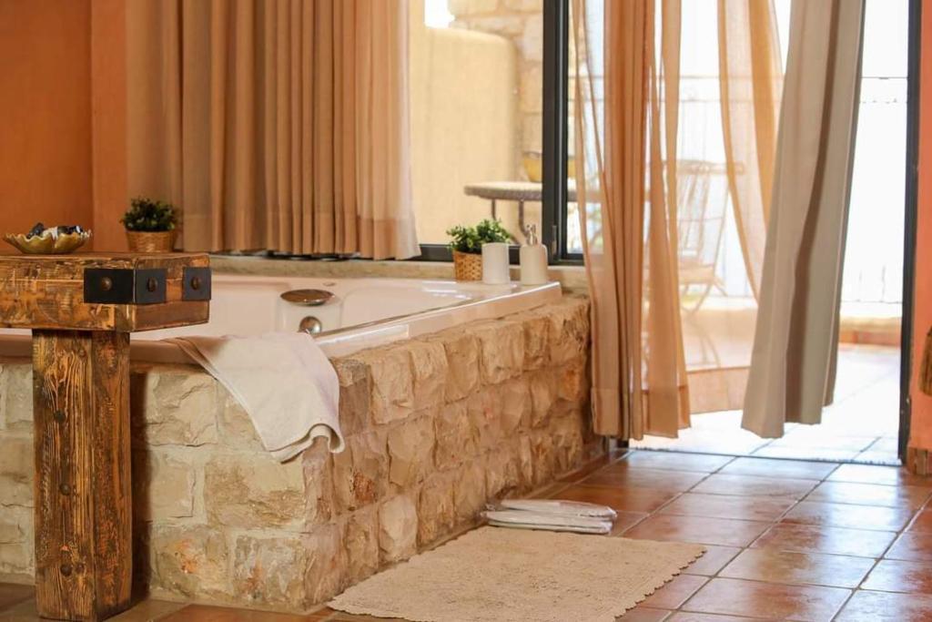  גקוזי בסוויטה - קאמי מלון בוטיק וספא גלילי