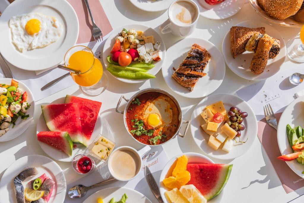 ארוחת בוקר - ספא שיזן במלון ENJOY ים המלח