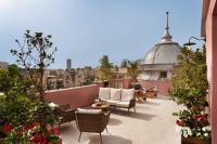 גג המלון ובו פינות ישיבה - ספא במלון נורדוי תל אביב