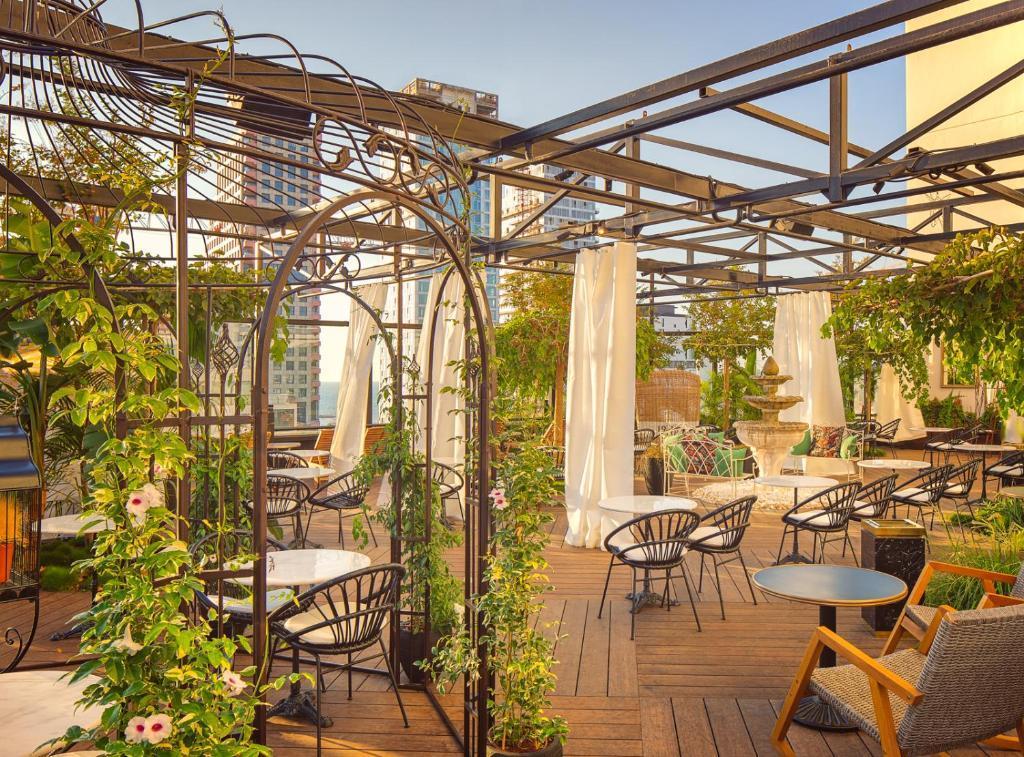  פינות ישיבה בגג המלון - ספא במלון לייטהאוס תל אביב