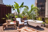 אמבט חיצוני  - ספא במלון בראון קלישר תל אביב