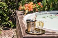  אמבט חיצוני  - ספא במלון בראון קלישר תל אביב