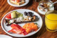  ארוחת בוקר - מלון ברוט מרשת בראון