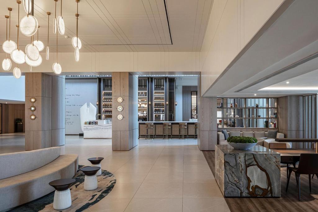 לובי המלון - ספא הוריזון במלון שרתון גרנד תל אביב