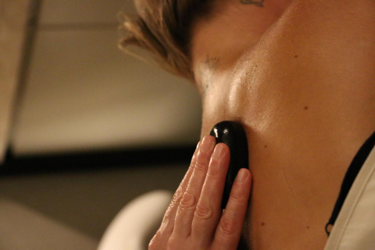 אבנים חמות - ספא במלון דיוויד קמפינסקי תל אביב