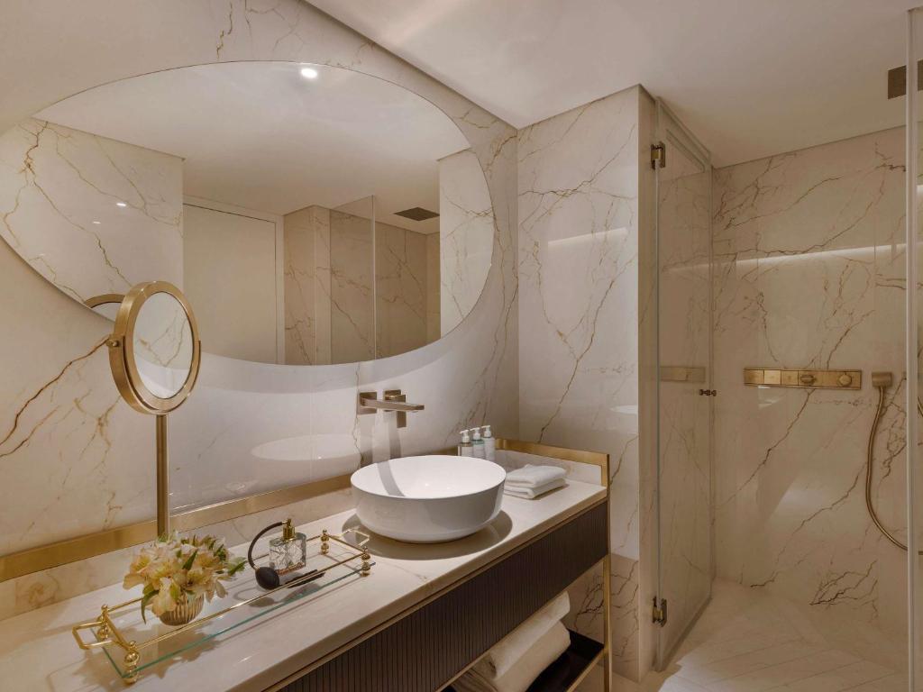 שרותי החדר - ספא קלרינס 