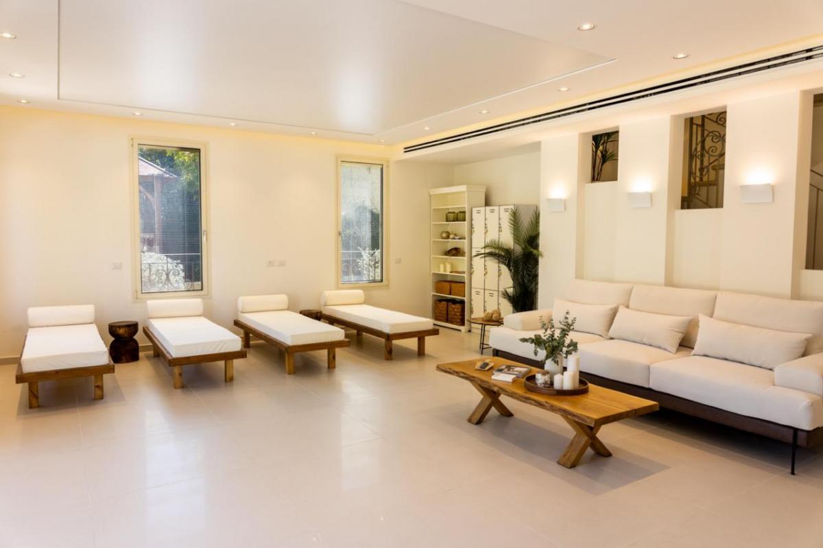  פינת ישיבה - ספא לאו 