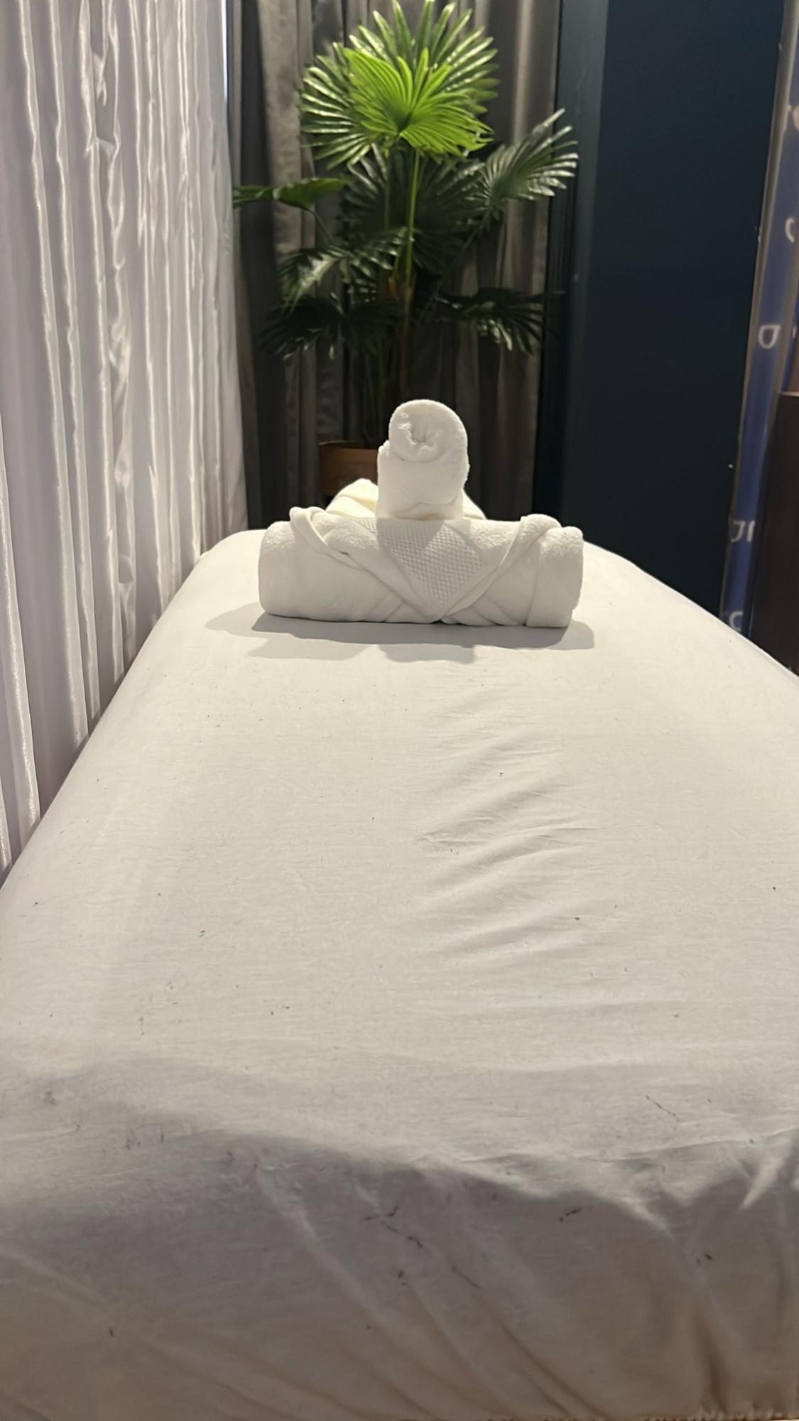   מיטת טיפולים - ספא פוקט בת ים