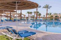  כיסאות שיזון מול הבריכה - ספא אנגוי 