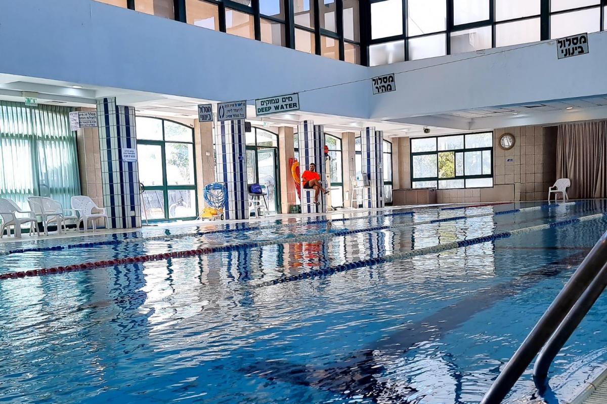  בריכה מקורה - ספא לוטוס במלון יערים מעלה החמישה