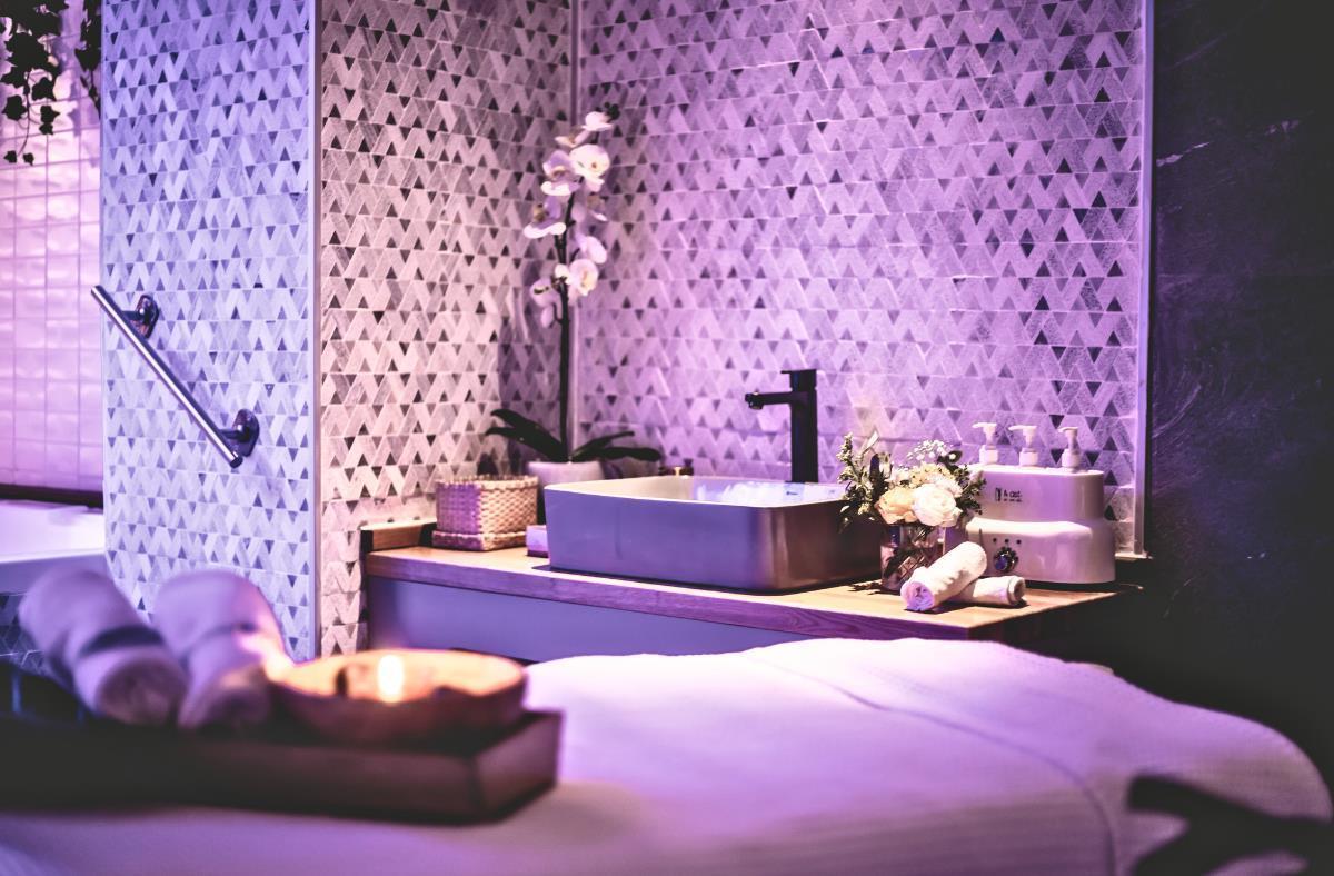  חדר טיפולים - ספא שיזן הרצליה 