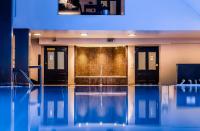  בריכה פנימית - ספא שיזן הרצליה 