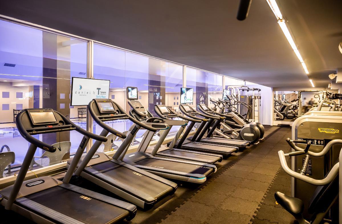  חדר כושר - ספא שיזן הרצליה 