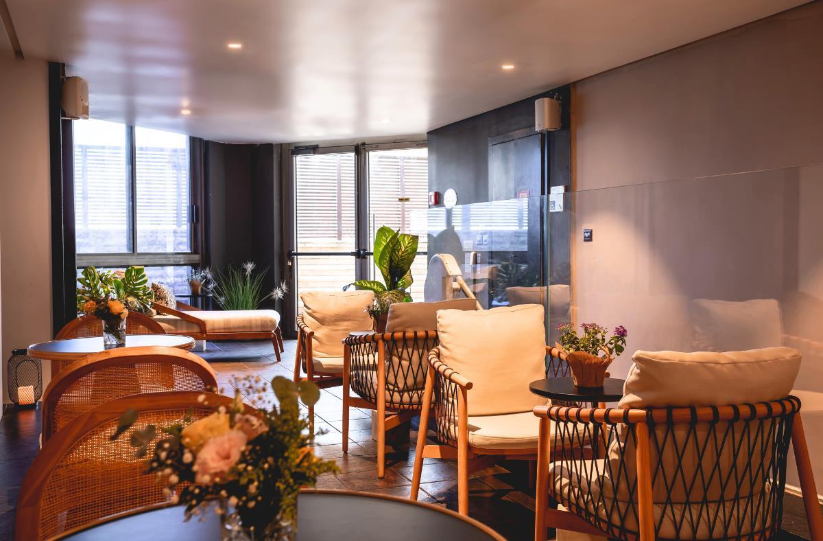  חדר אוכל - שיזן הרצליה