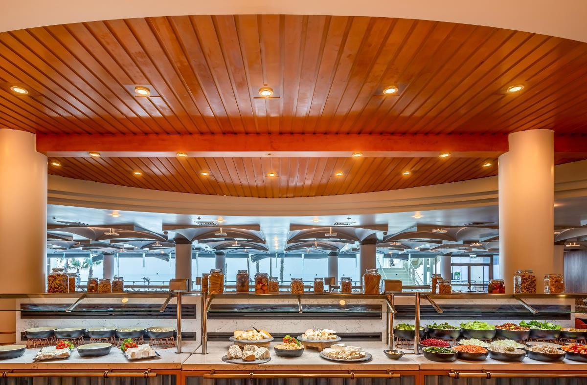  חדר אוכל - ספא שיזן הרצליה 