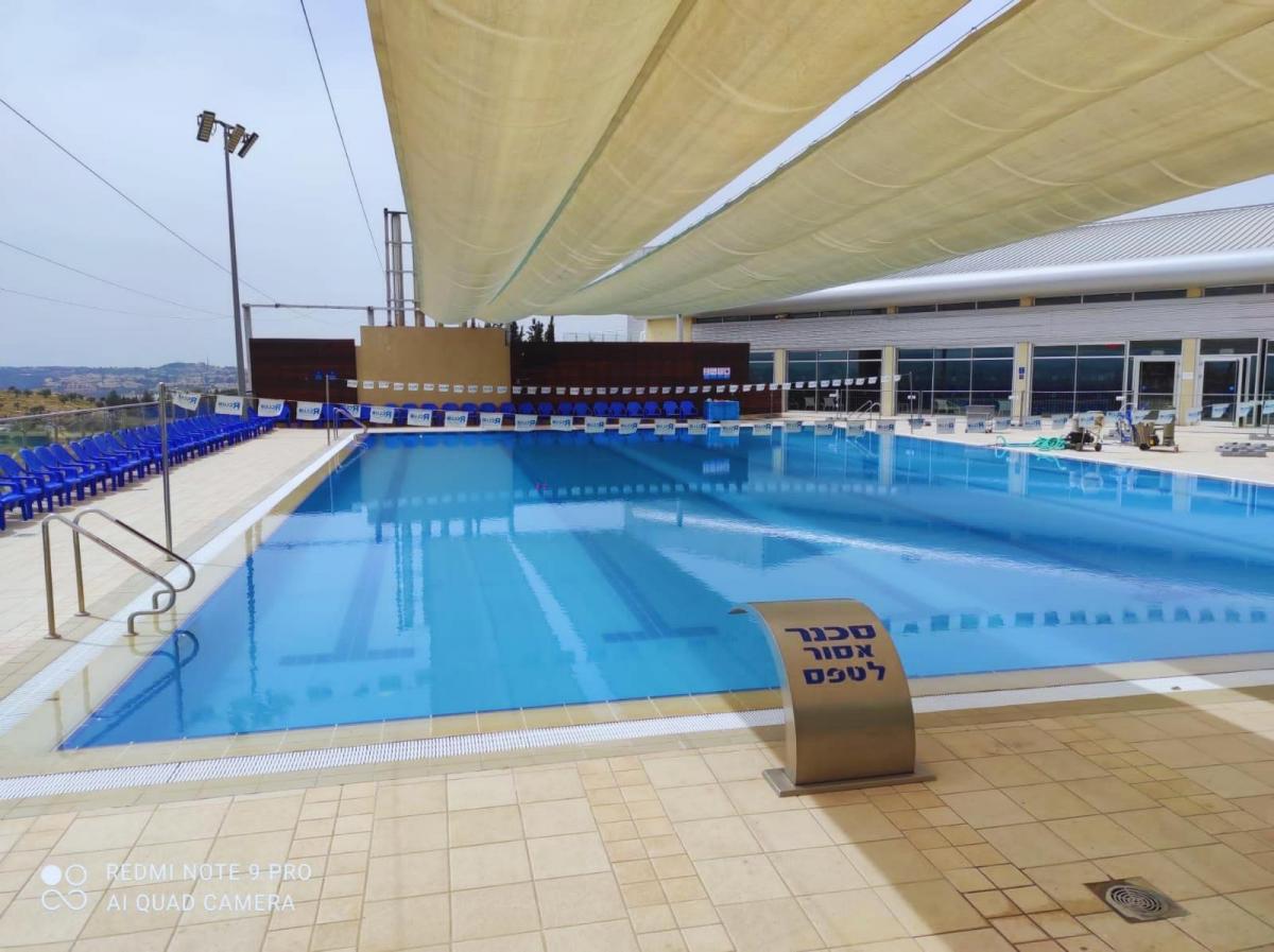  ריכה חיצונית - ספא רמת רחל 