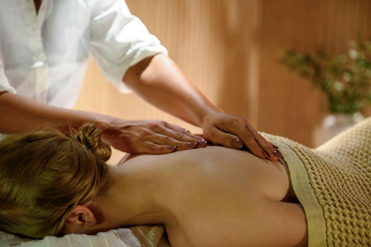  עיסוי קלאסי -ספא לאונרדו פלאזה חיפה 