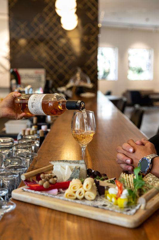  יין ופלטת גבינות - ספא קסיה ירושלים