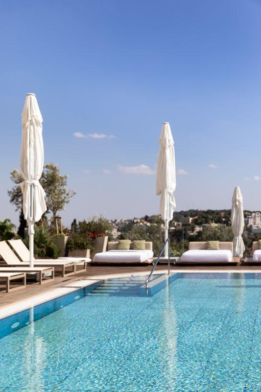   בריכה חיצונית - ספא קסיה ירושלים