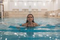  בריכה פנימית - ספא קראון פלזה חיפה 