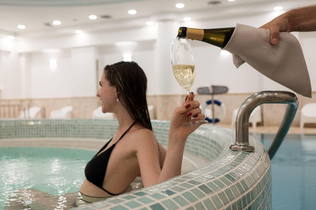  גקוזי - ספא קראון פלזה חיפה 