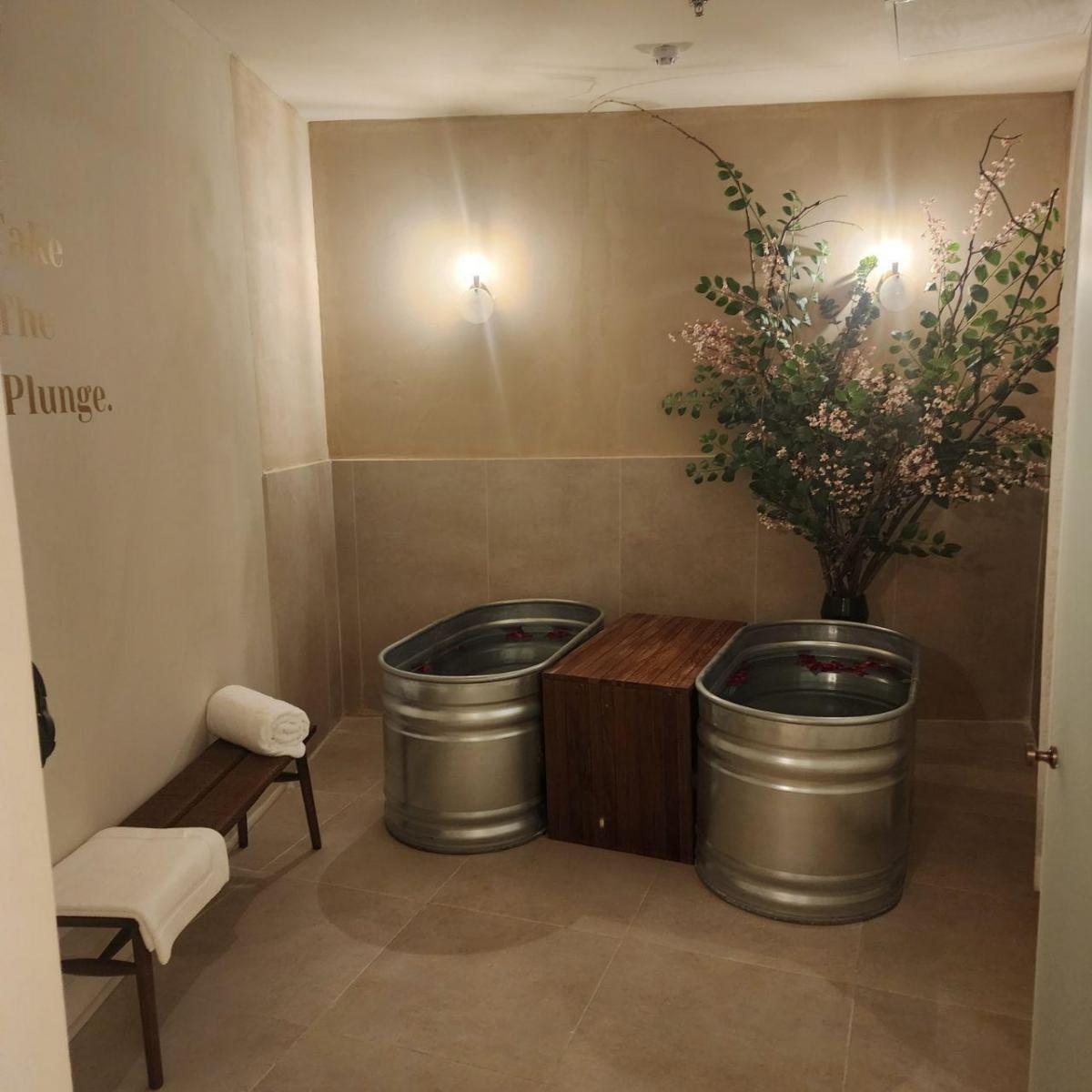  אמבטית קרח - ספא מיראז'