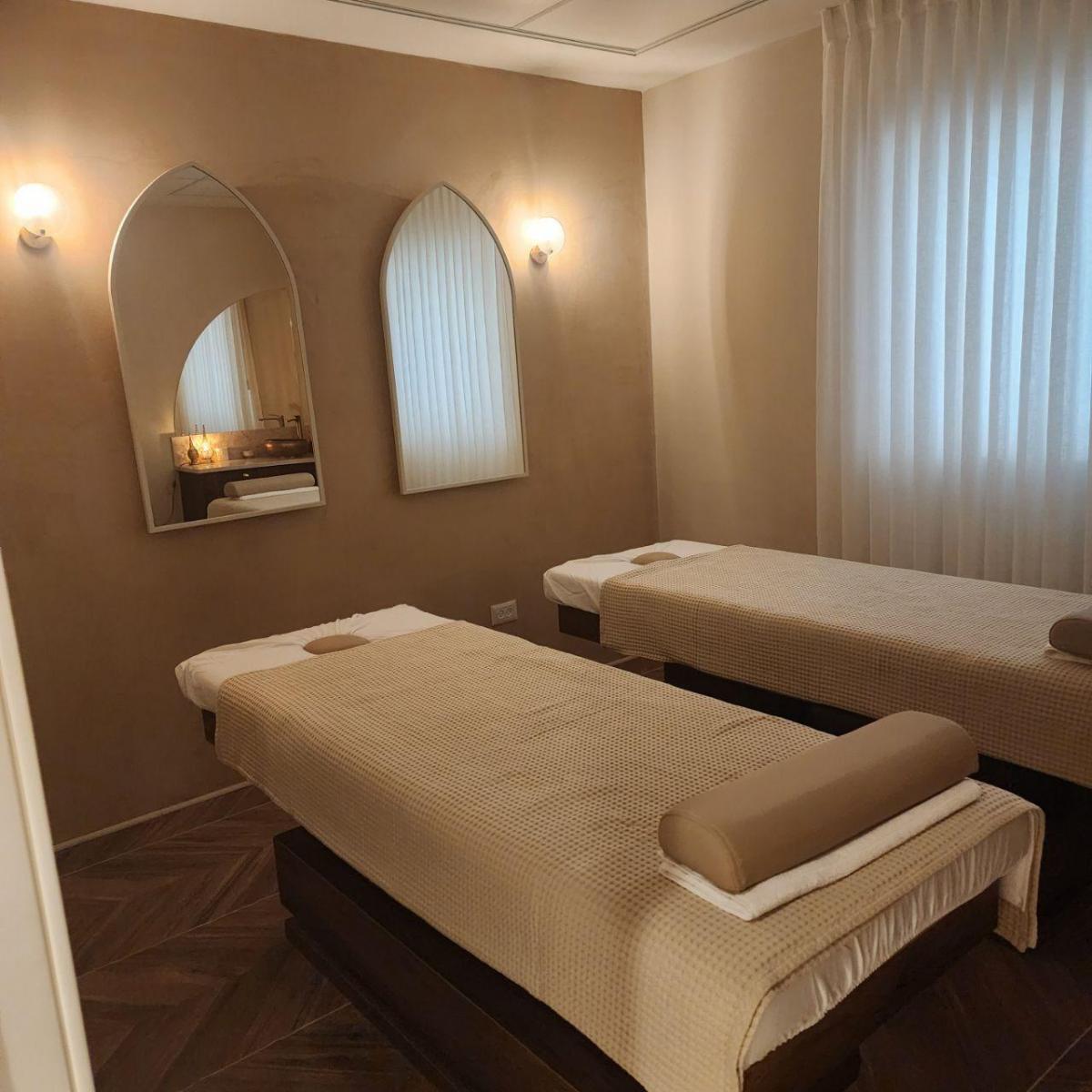  חדרי עיסוים - ספא מיראז' 