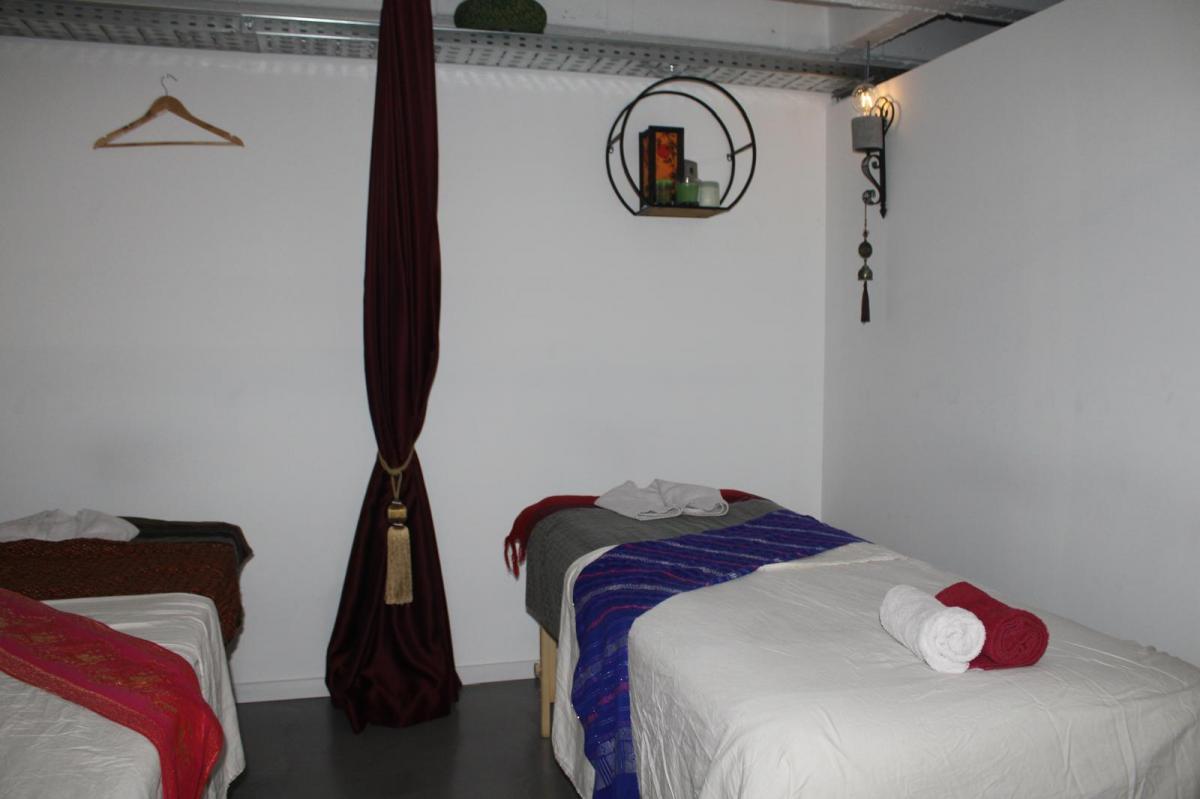   מיטות עיסוים - Yoyo Thai Massage