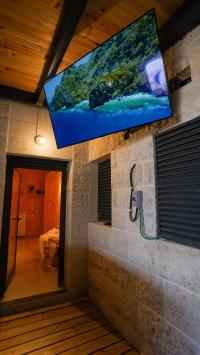  טלוויזה במתחם - ספא גולדן ירושלים