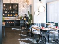    פינות ישיבה - מלון רוקסון בת ים